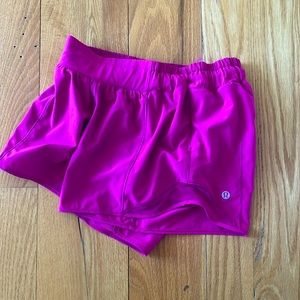 Lululemon hotty hot shorts size 6 4 inch